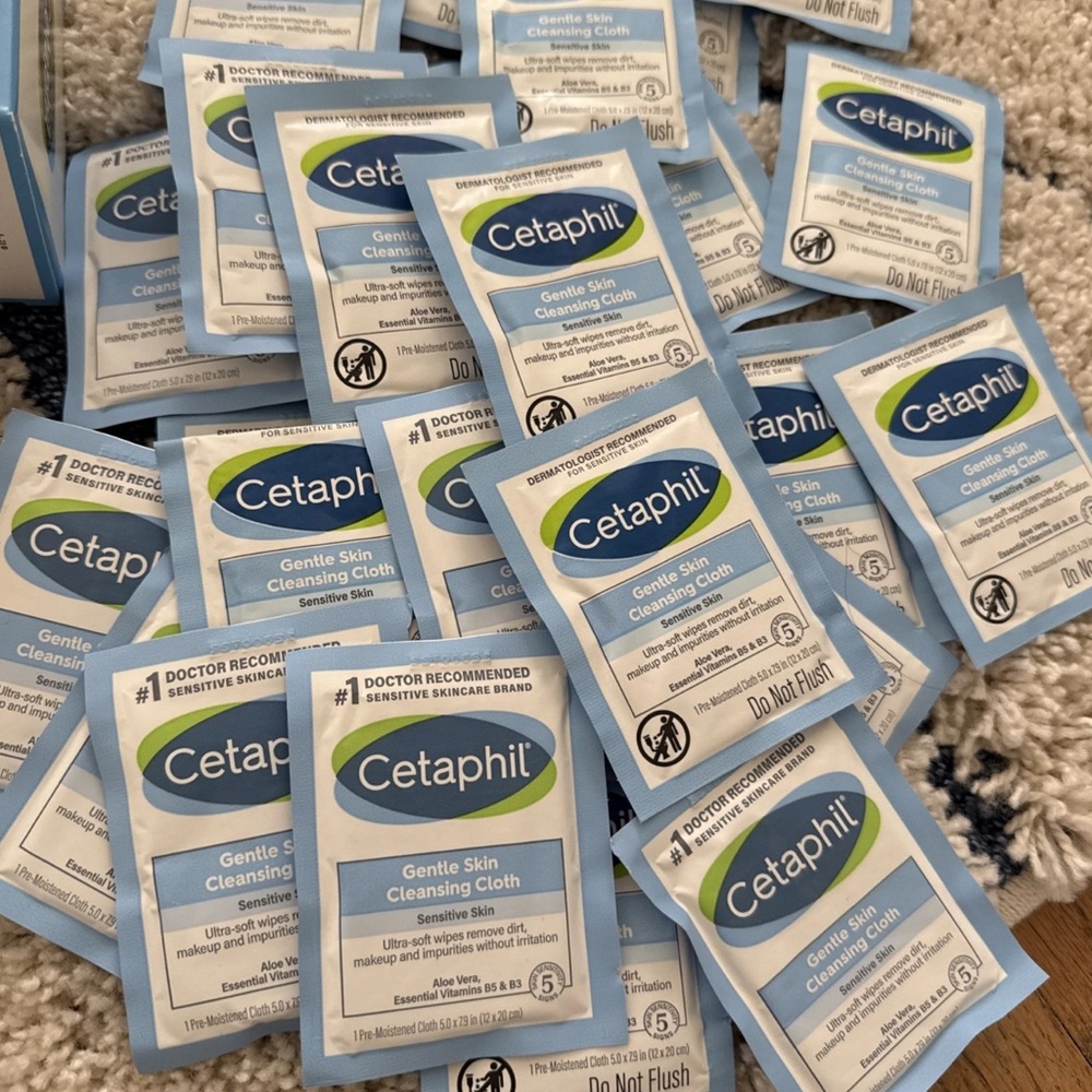 Cetaphil wipes cloths skin cleansing cloths Face Dry sensitive skin 24 cloths